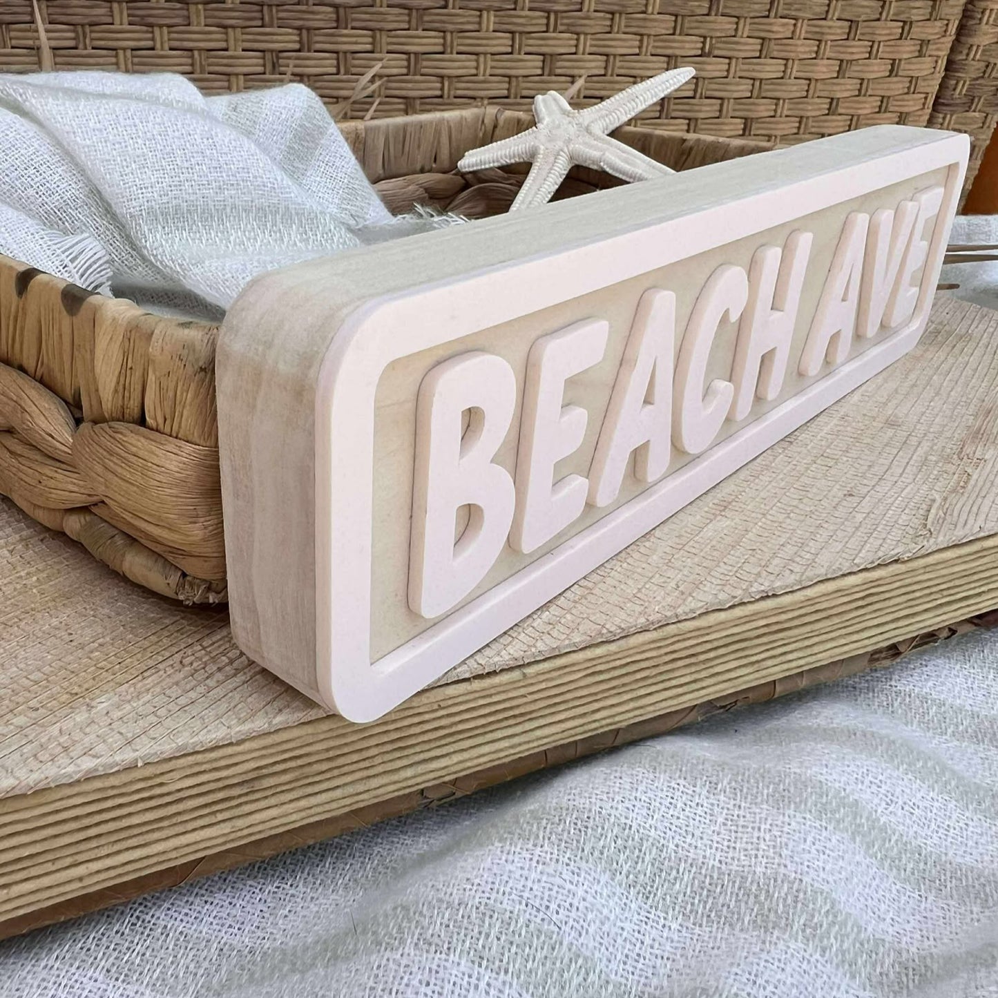 Beach Avenue Sign